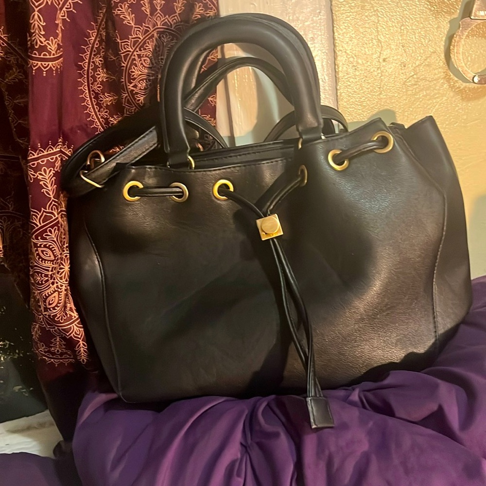 Time and Tru Women's Brynlee Faux Leather Drawstring Tote Handbag